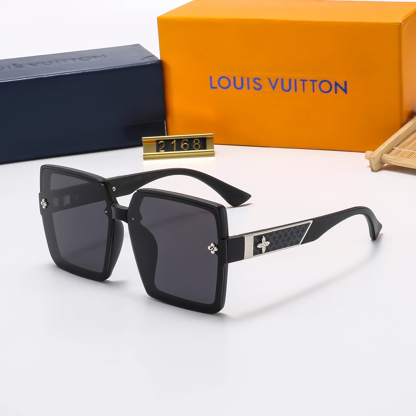 4 colors of fashionable and popular sunglasses  2168