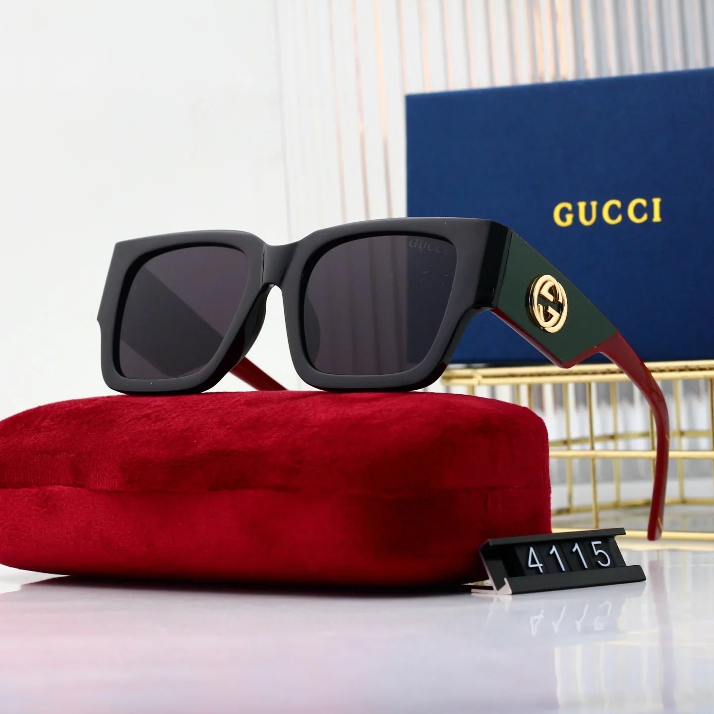 Cat-eye full frame sunglasses 4415