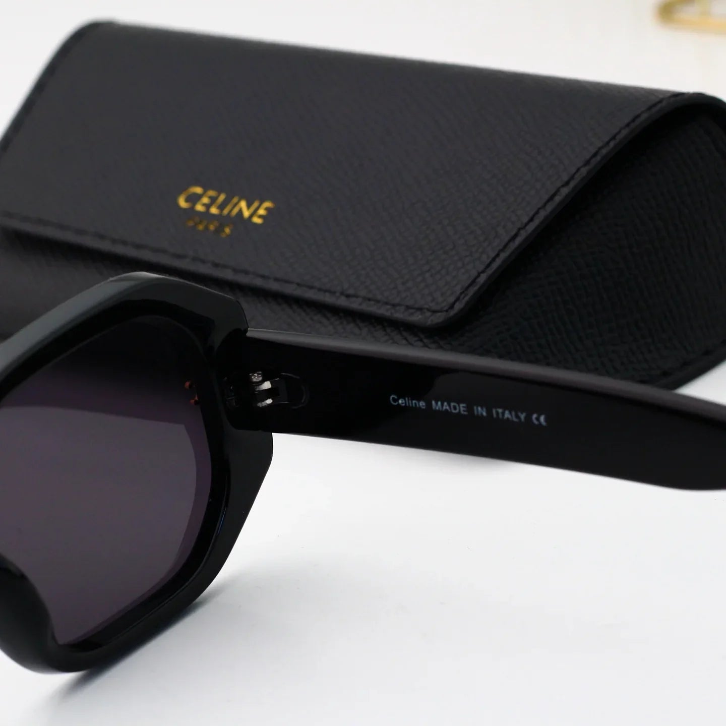 4 colors of trendy sunglasses  6602