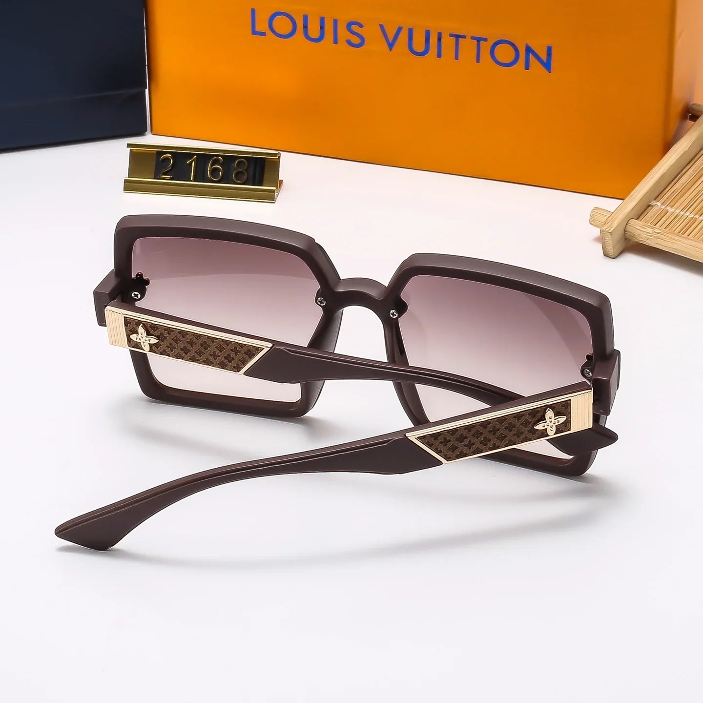 4 colors of fashionable and popular sunglasses  2168