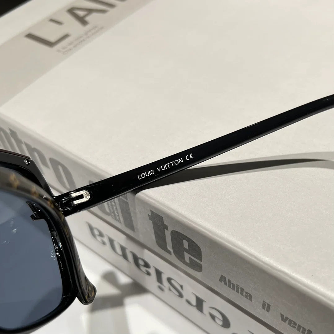 4 Colors Hot Sunglasses  8354